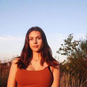 Meet your Posher, Olivia